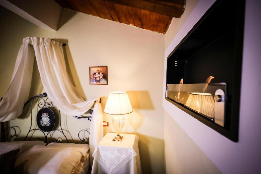 Dimora Di Charme Villa Sant'Erasmo Fumone Rum bild